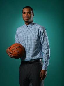 多名伤员已 多名伤员已