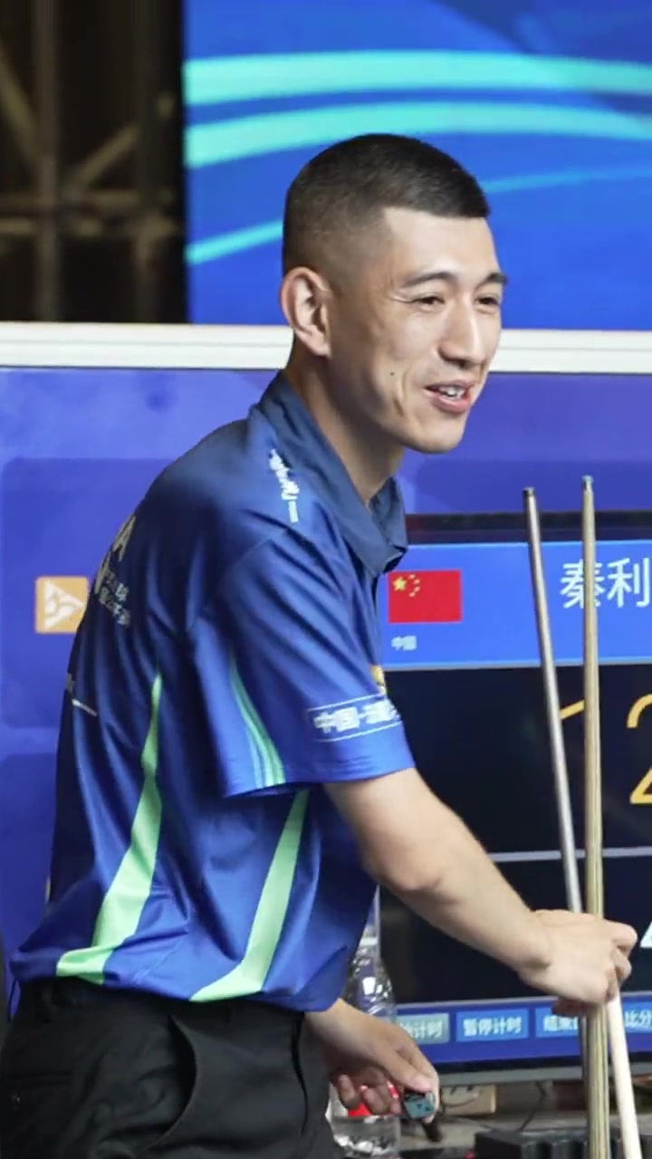 费尔南德斯 费尔南德斯